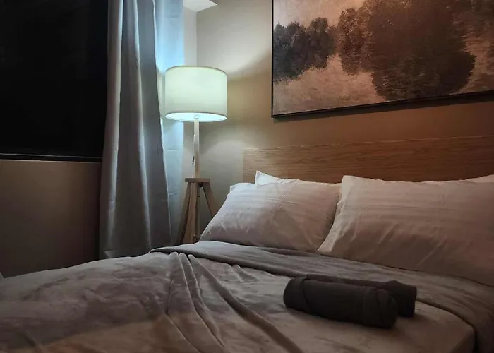 1407 Tower 1 Shore 2 Hotel